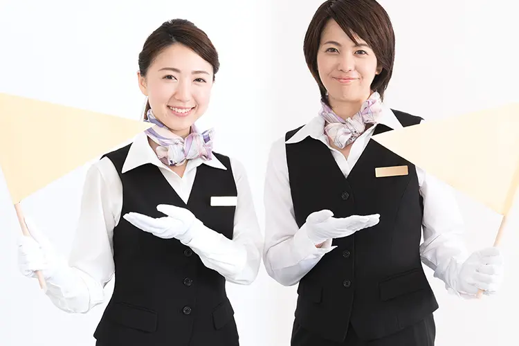 バスガイドと添乗員（ツアーコンダクター）の違い