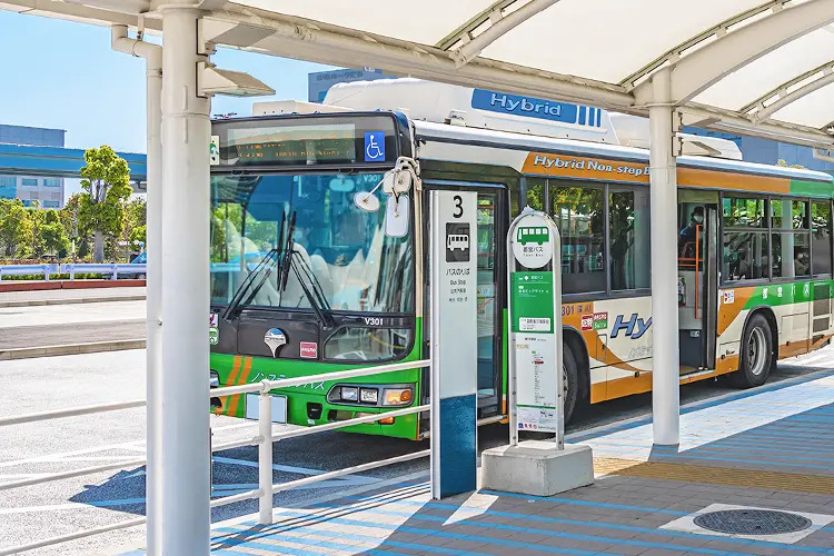 路線バスの停留所を貸切バスで使えますか？