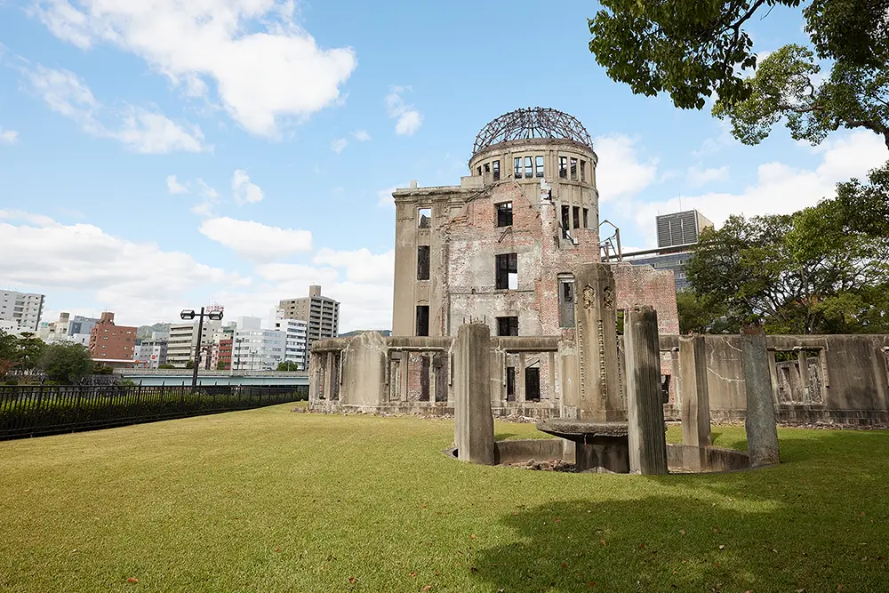 広島平和記念公園の原爆ドーム