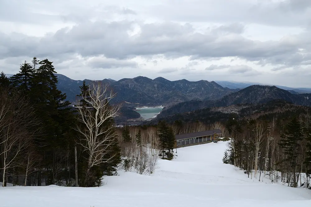北海道の「ぬかびら源泉郷スキー場」