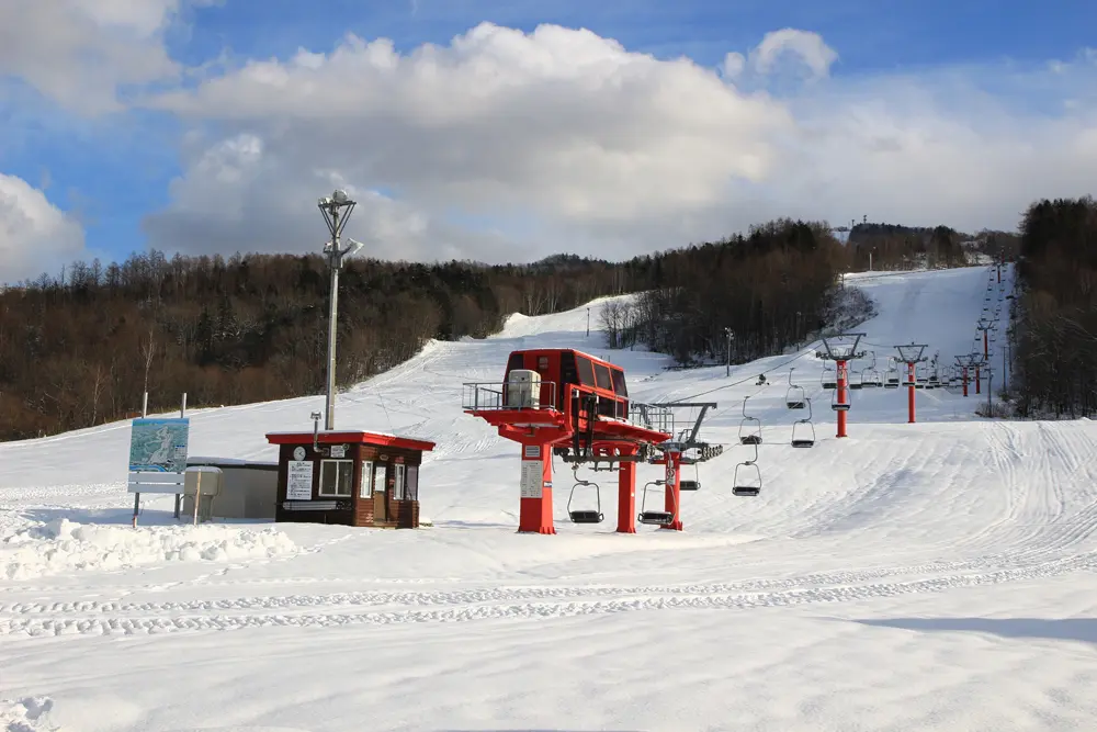 北海道の「日高国際スキー場」