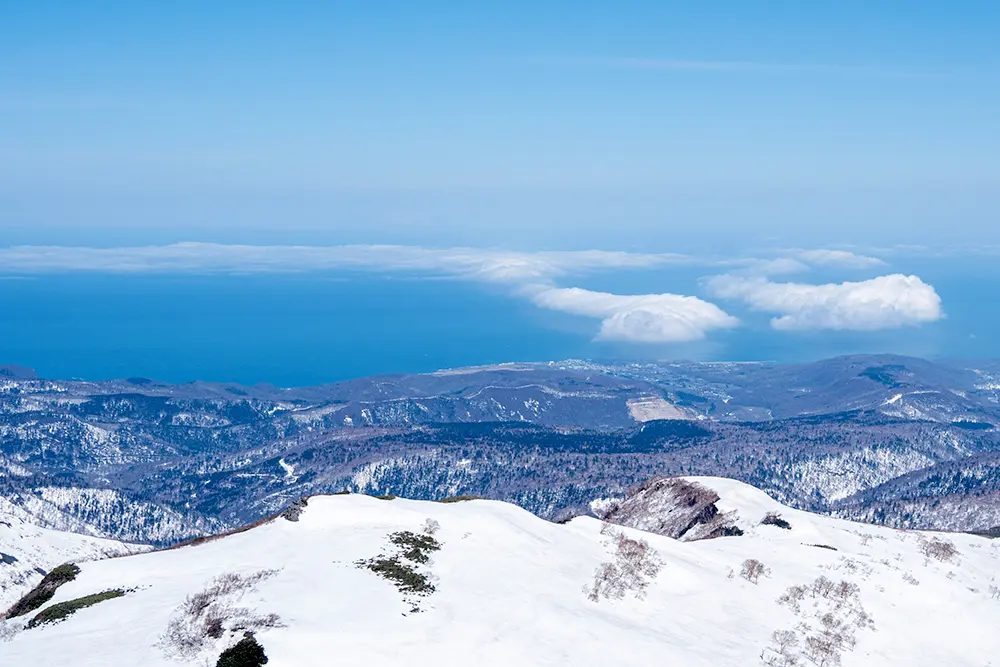北海道の「増毛町営暑寒別岳スキー場」
