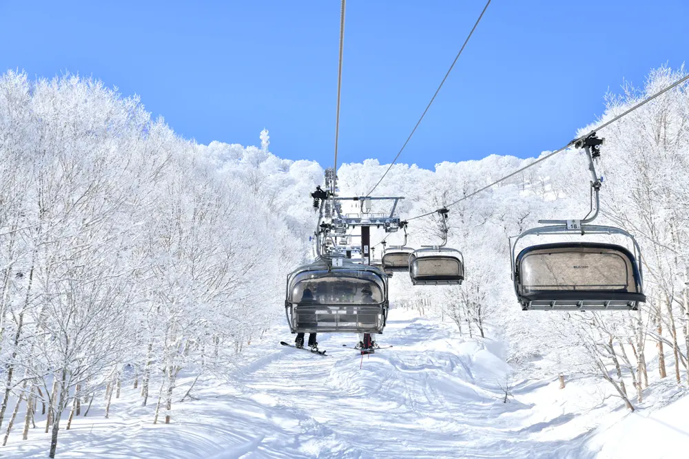 長野の「野沢温泉スキー場」