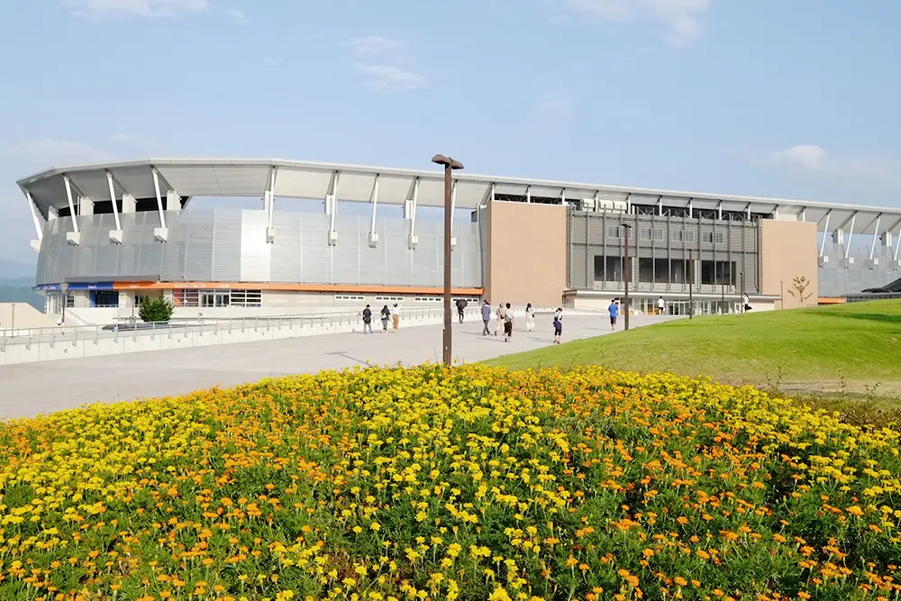 長野県の南長野運動公園にある「長野Uスタジアム」