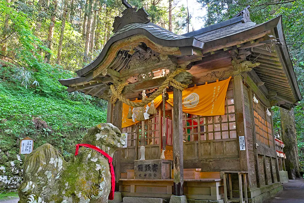 tottori-kamochi-shrine