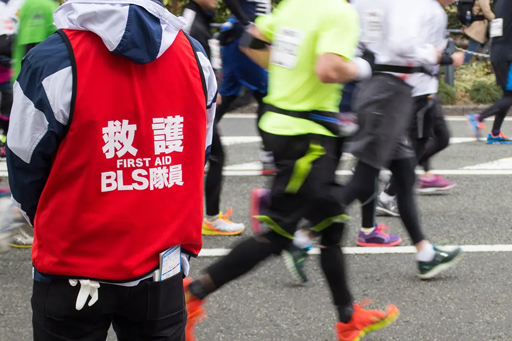 マラソンイベントの救護スタッフ