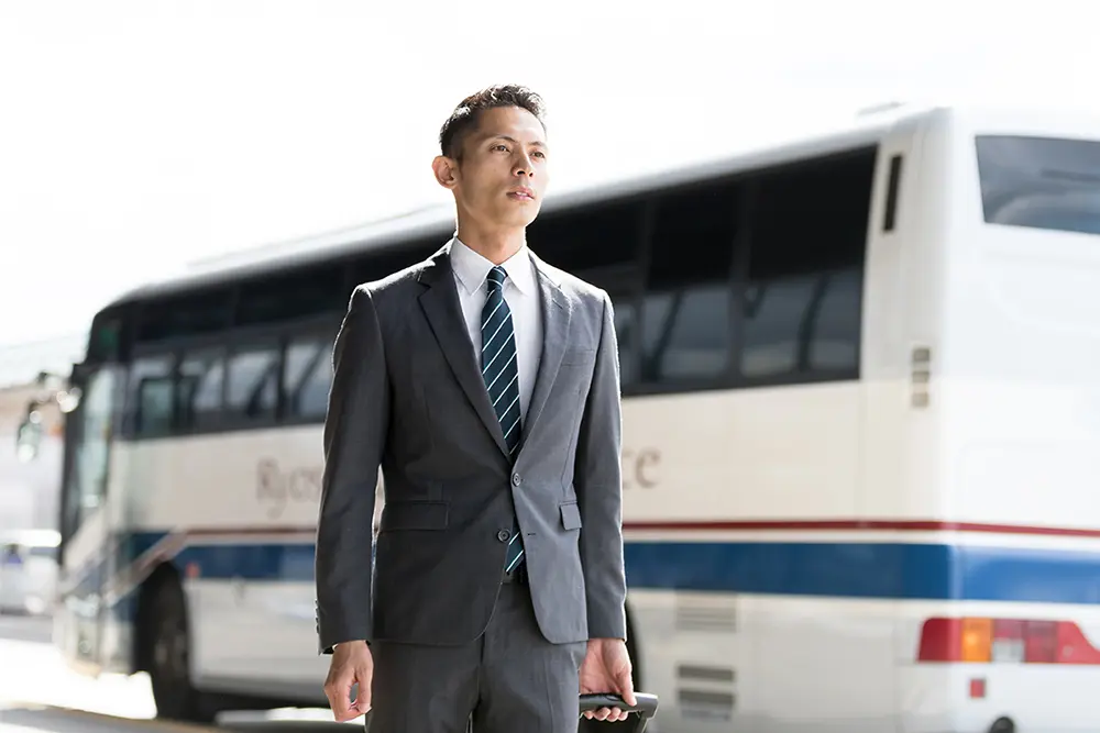 ビジネス送迎に利用する貸切バス