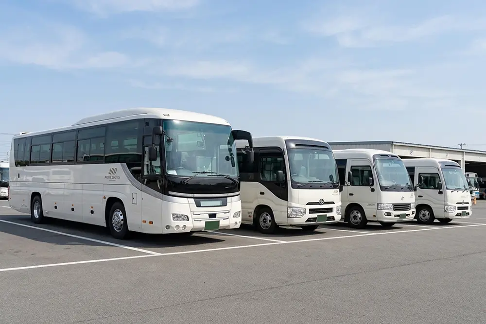マイクロバスと小型・中型・大型バスの定員早見表
